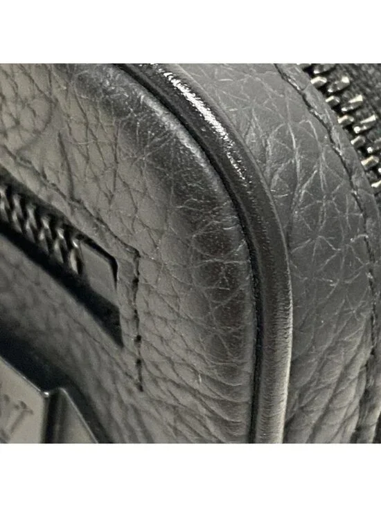 Louis Vuitton Clutch Taurillon Monogram Pochette Volga Noir Black Leather - Picture 12 of 15